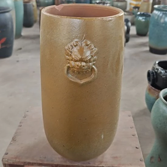 【闪购商品】红陶15-35黄色一个狮子瑕疵