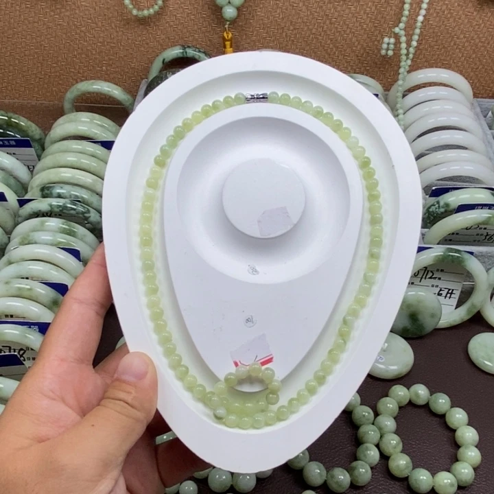 蛇纹石玉未镶嵌手链