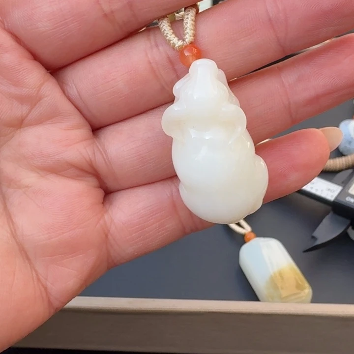 和田玉未镶嵌颈饰大鹅