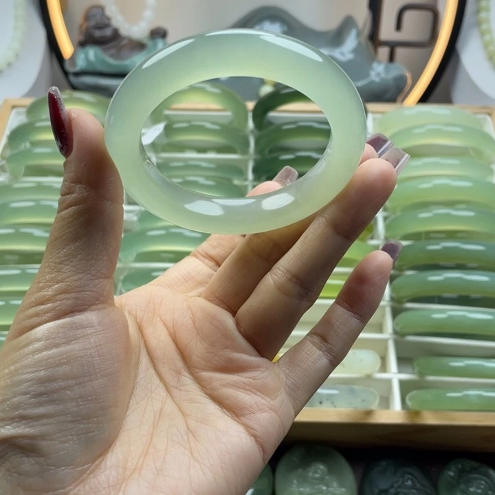 教***王岫玉未镶嵌手镯岫玉