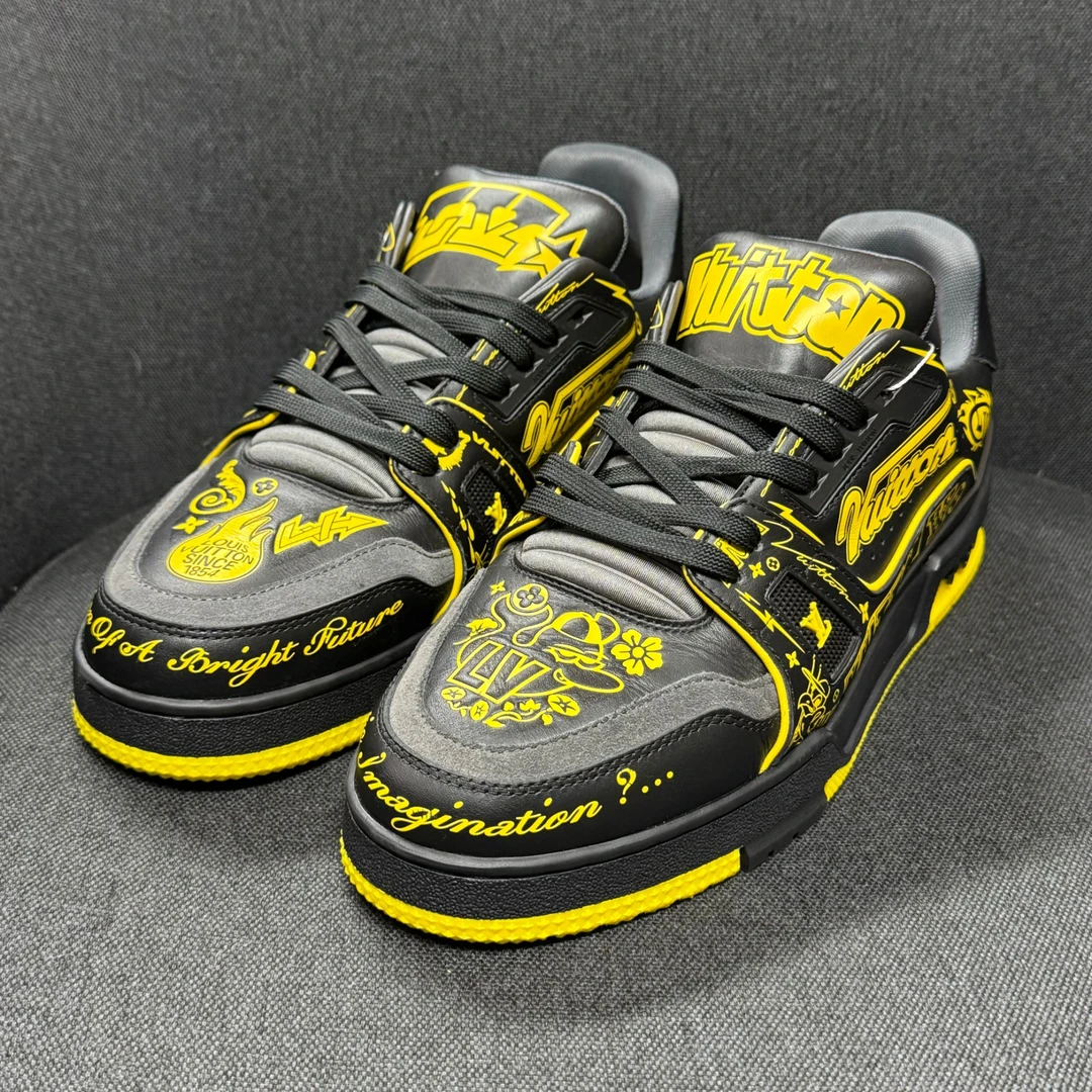 99新 LouisVuitton/路易威登 龙年限定黑黄涂鸦trainer奢鞋