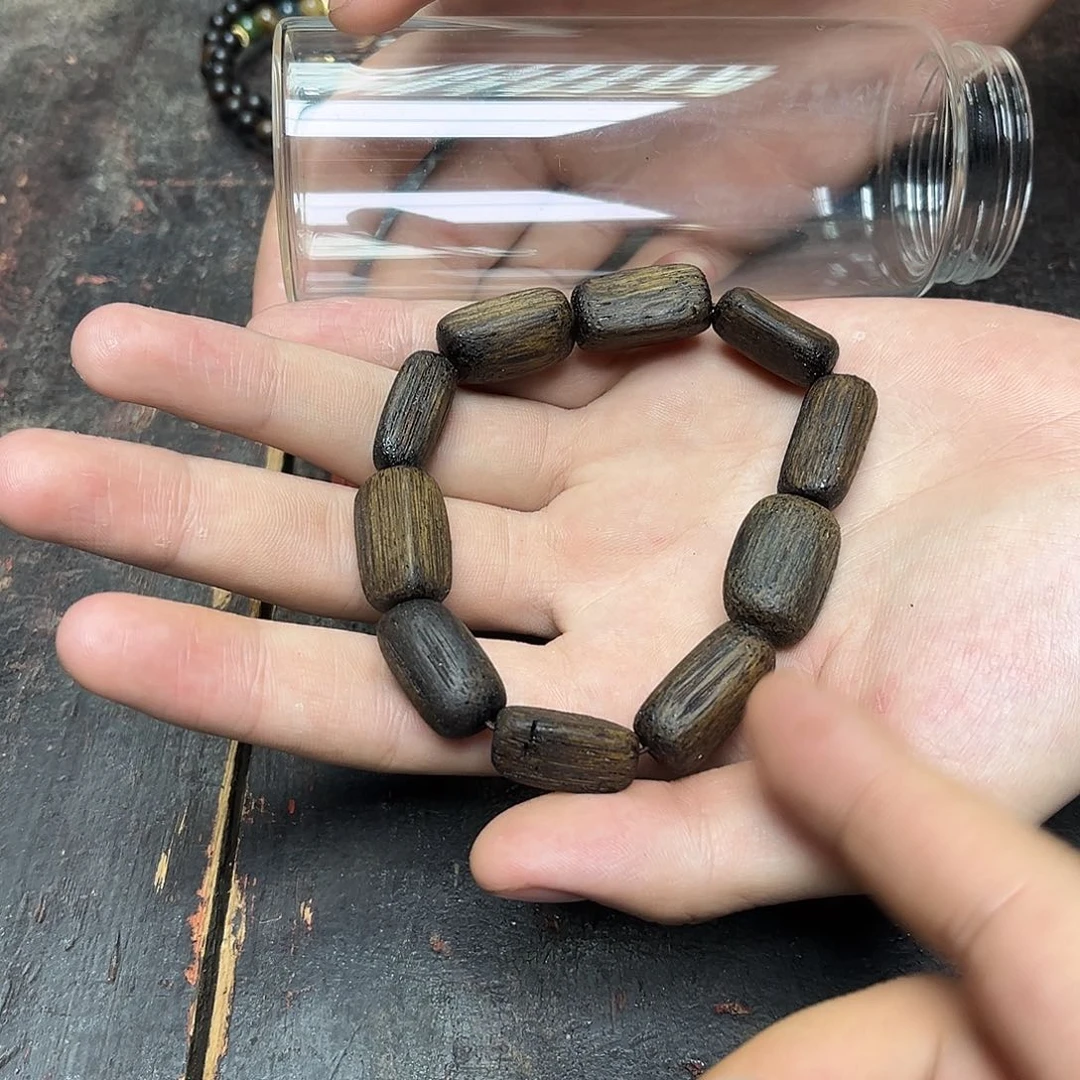 大叶紫檀（黑酸枝木类）