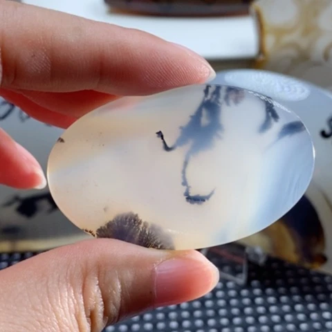 玛瑙/玉髓颈饰未镶嵌老*生