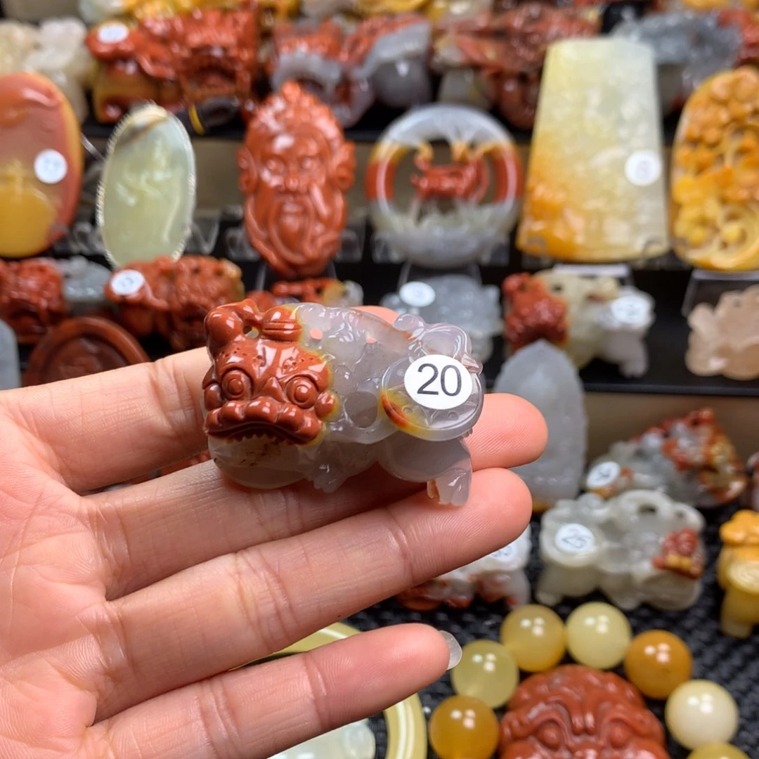 石英质玉（黄龙玉）挂件未镶嵌