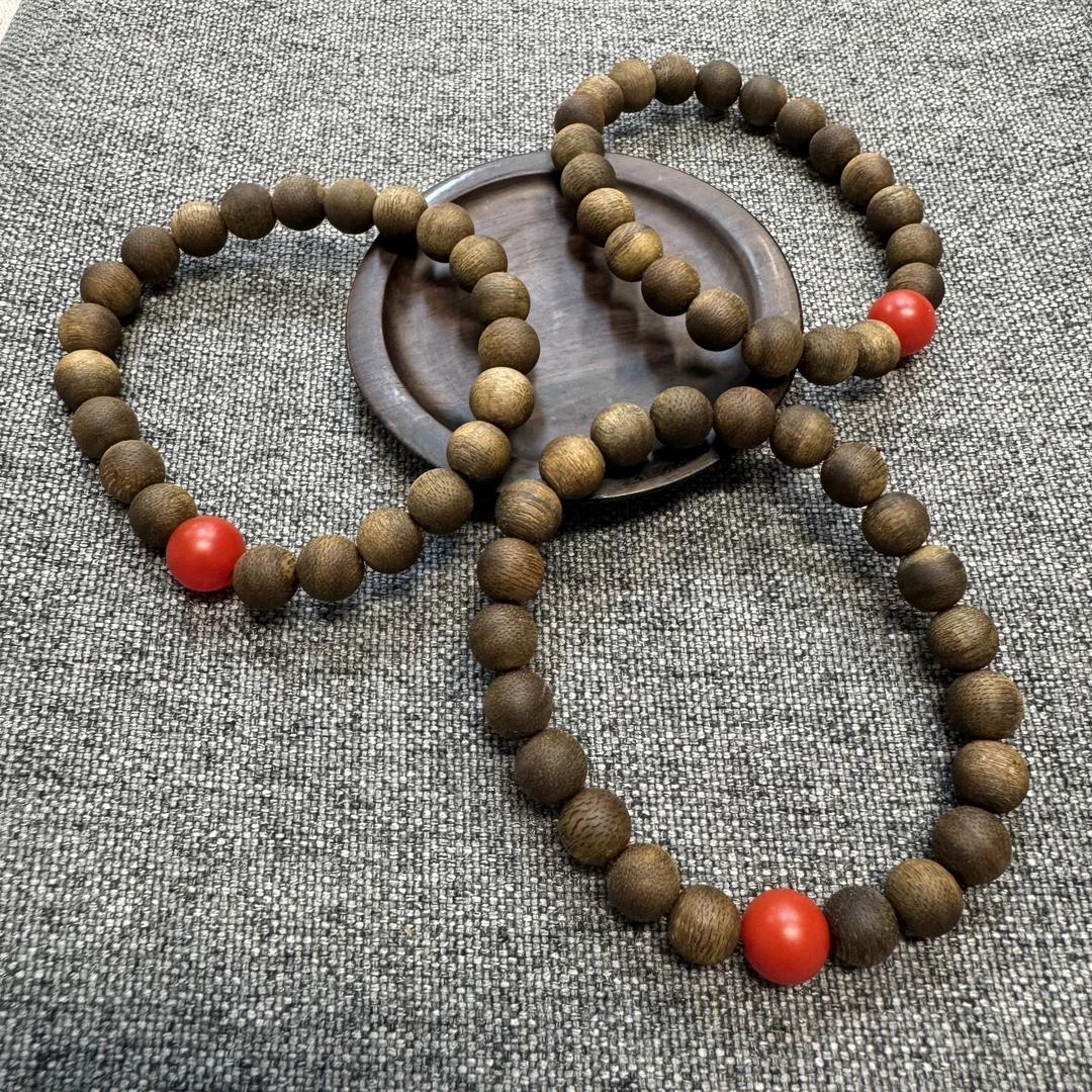 沉香越南芽庄沉水白奇楠卡8沉香手串一条 玛瑙配饰 多样性发其一