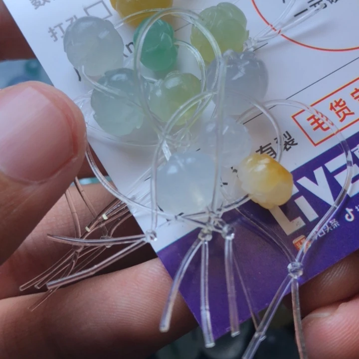 定制翡翠未镶嵌挂件