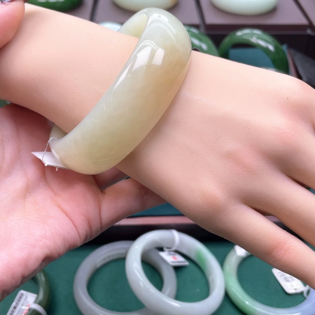 和田玉未镶嵌手镯61.62