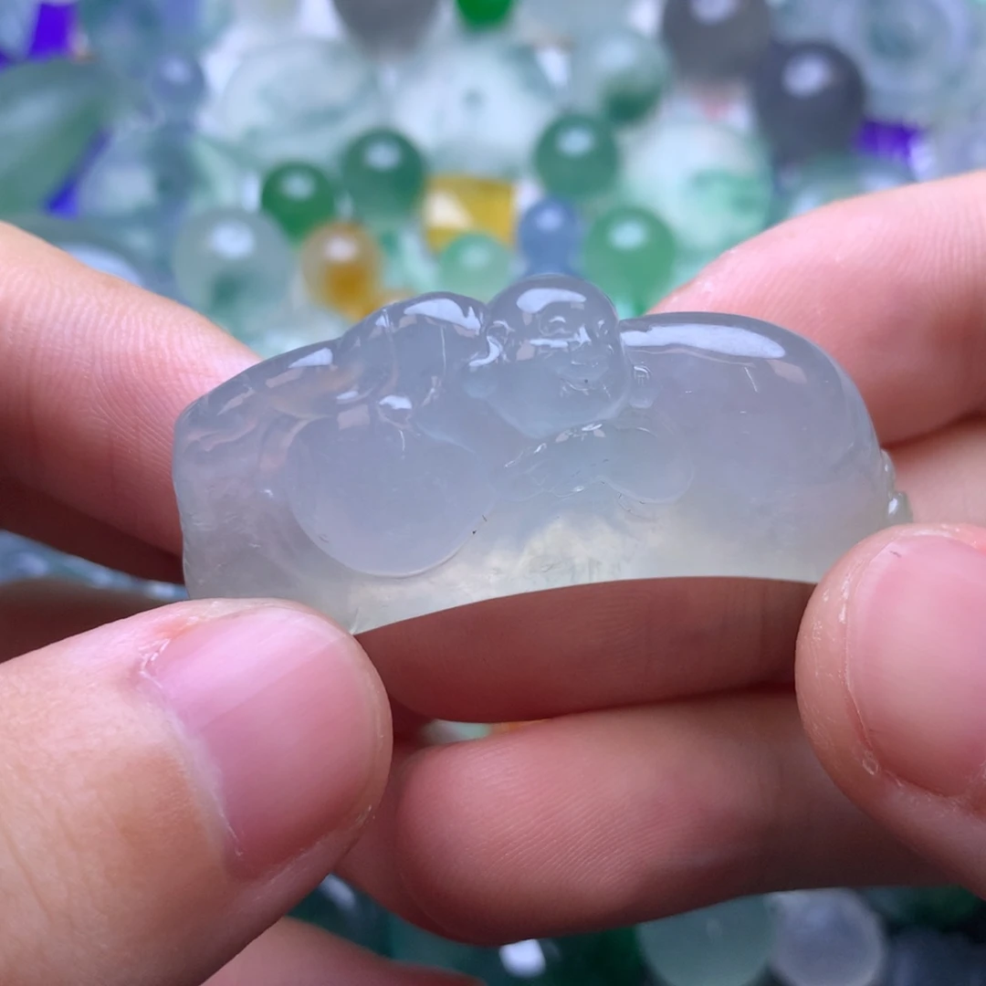 定制翡翠未镶嵌挂件