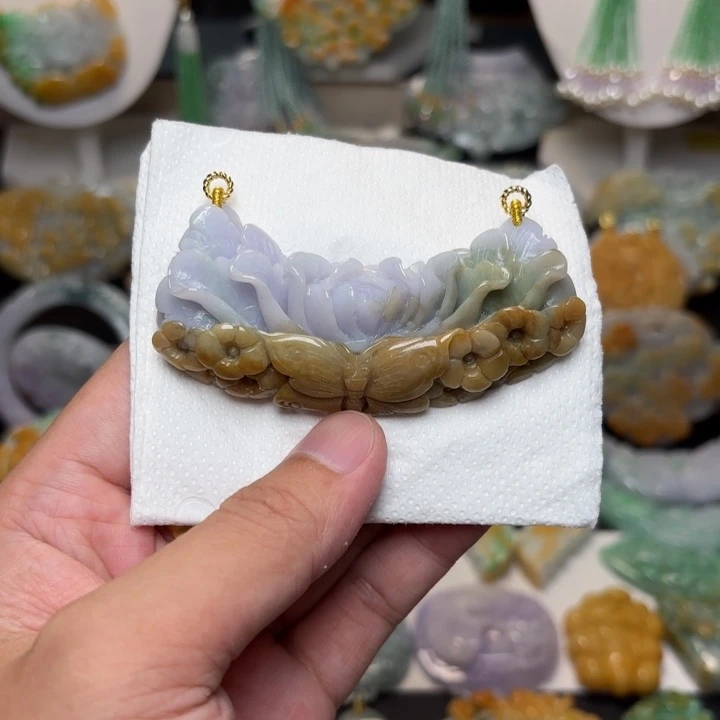 翡翠未镶嵌颈饰吊坠