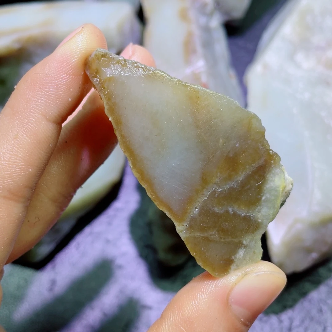 和田玉未镶嵌珠宝半成品