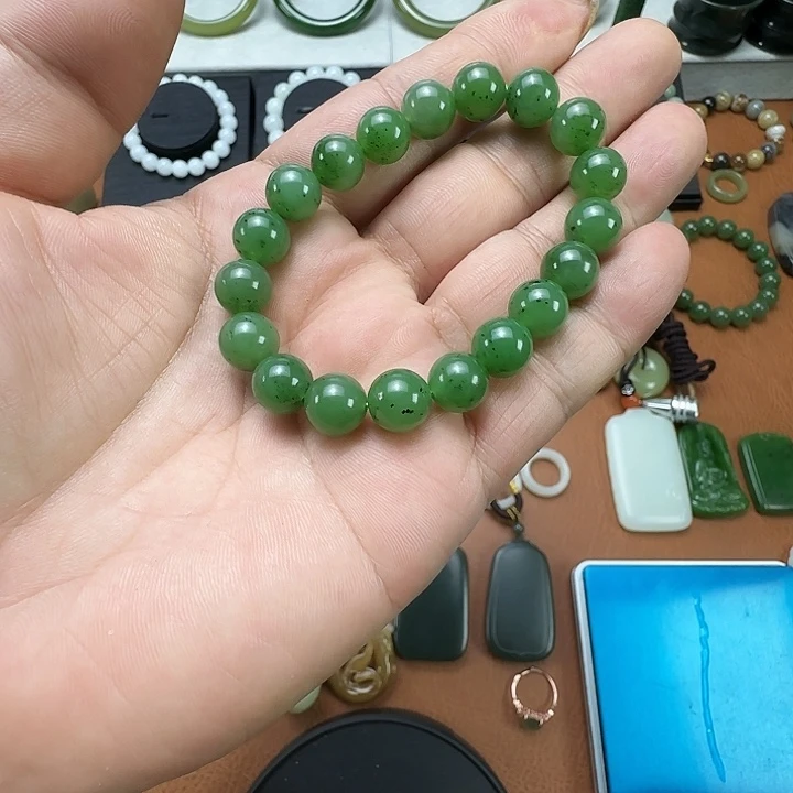 涖***r和田玉未镶嵌颈饰