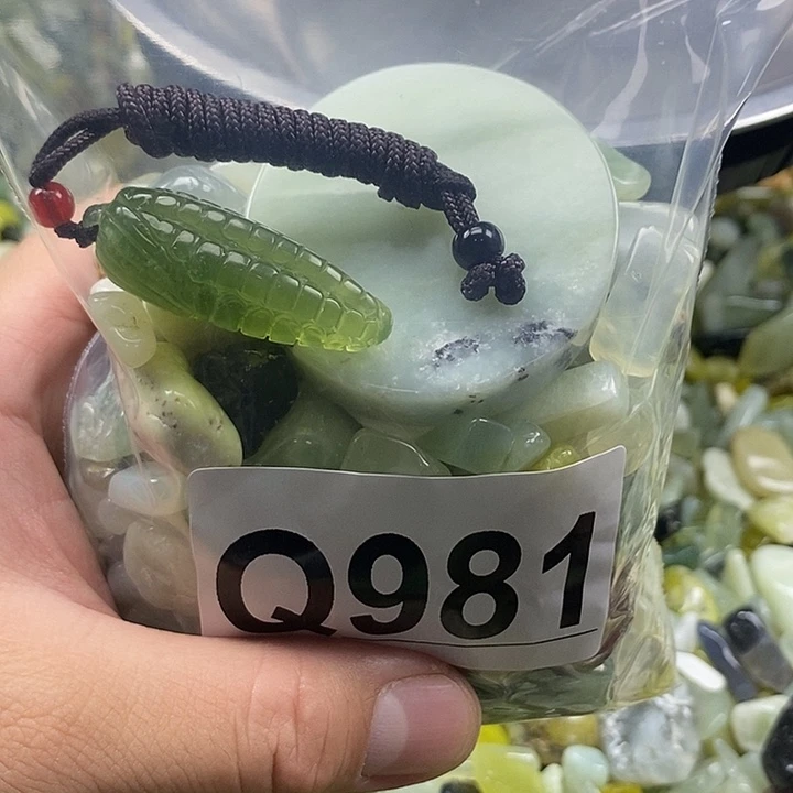 未镶嵌蛇纹石玉鱼缸石