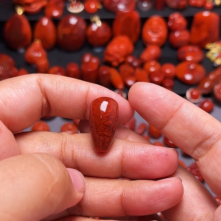 撸****南红玛瑙未镶嵌配饰11.6