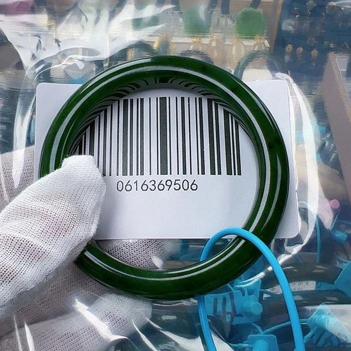 和田玉手镯未镶嵌微瑕55:6