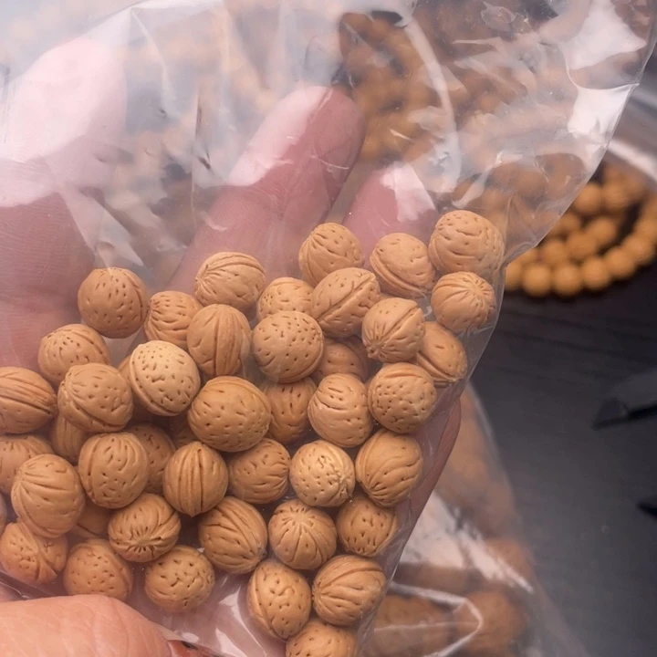 昌***衣散发小桃核30元优惠