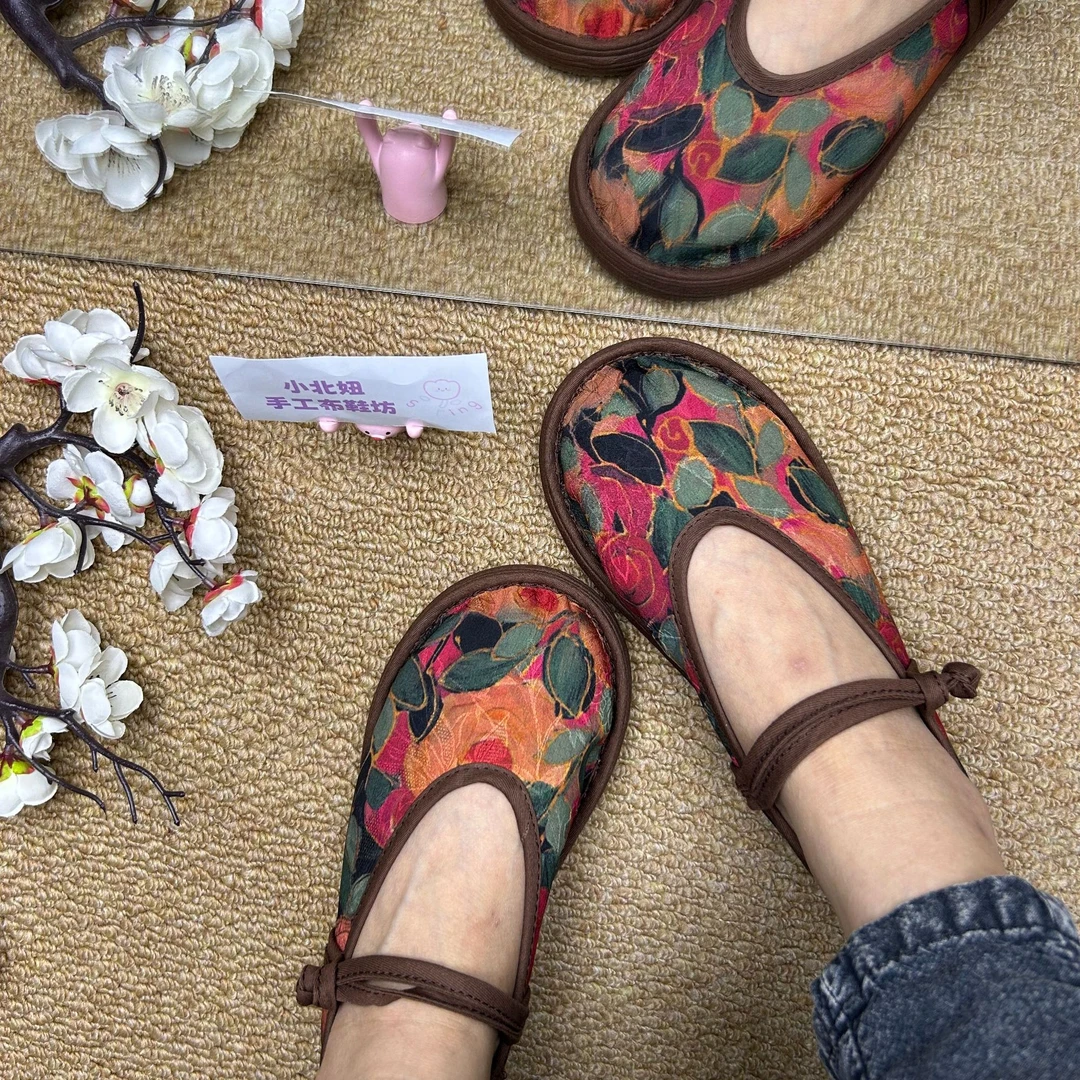 小北妞繁花提花刺绣一字盘扣休闲透气软底布鞋女单鞋妈妈鞋