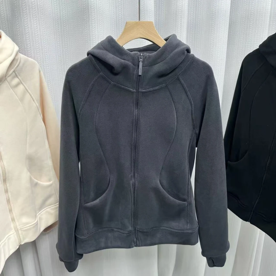 131-连帽收腰外套