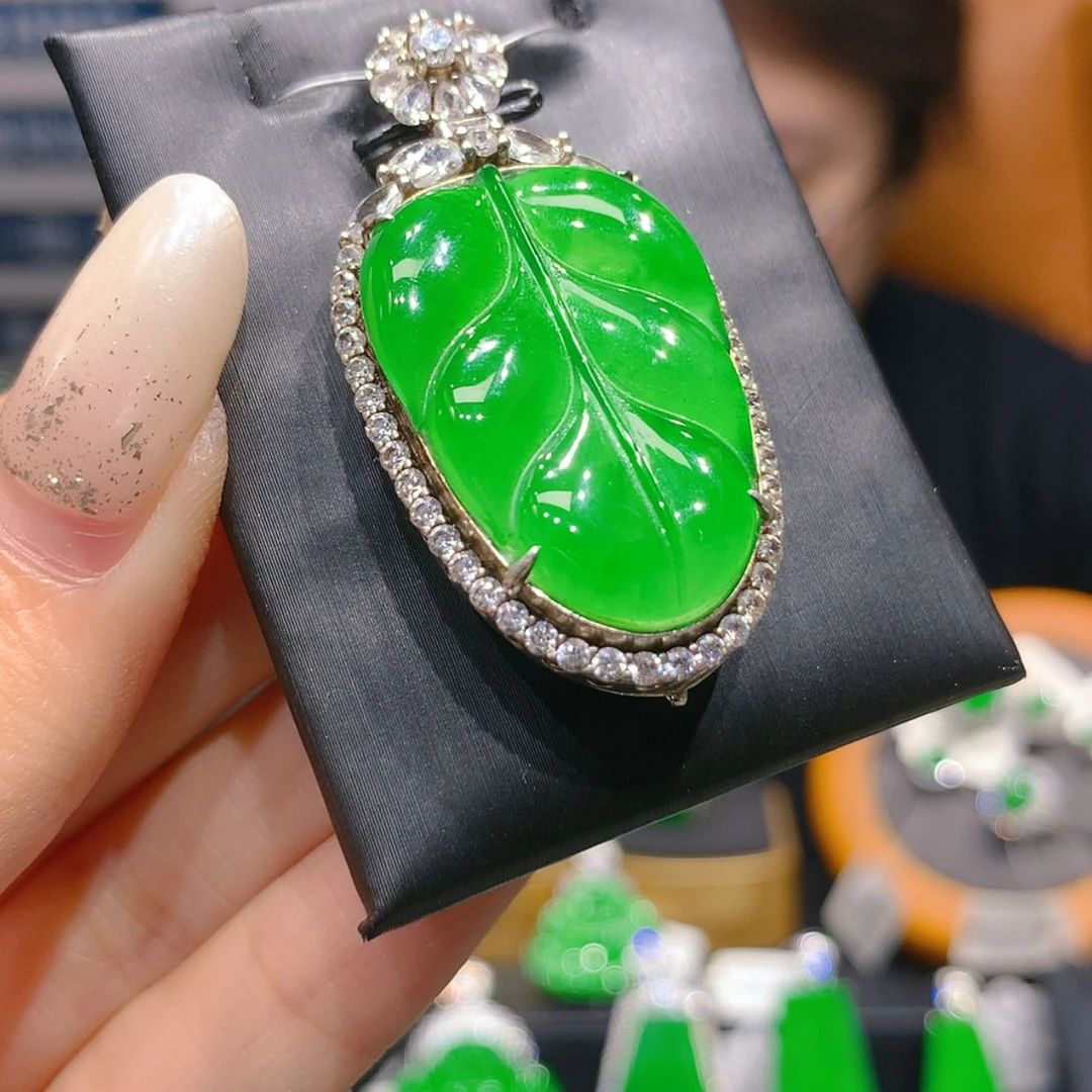 【闪购商品】颈饰银S925镶嵌翡翠6柒姐