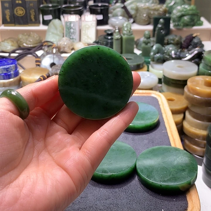 s***n和田玉（糖玉）未镶嵌珠宝半成品