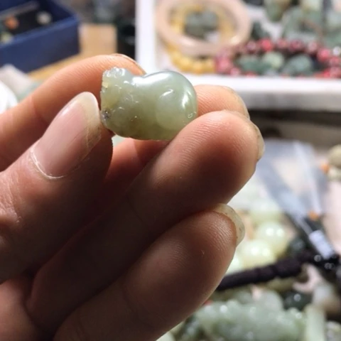 和田玉（糖玉）未镶嵌颈饰