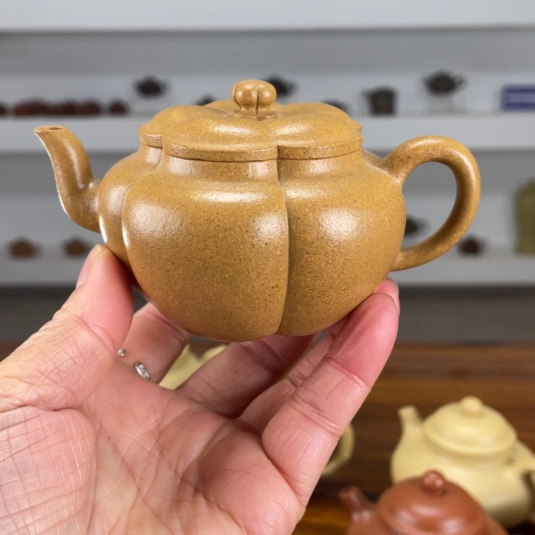 茶壶紫砂黄金段手磨料全手工素梅140cc左右