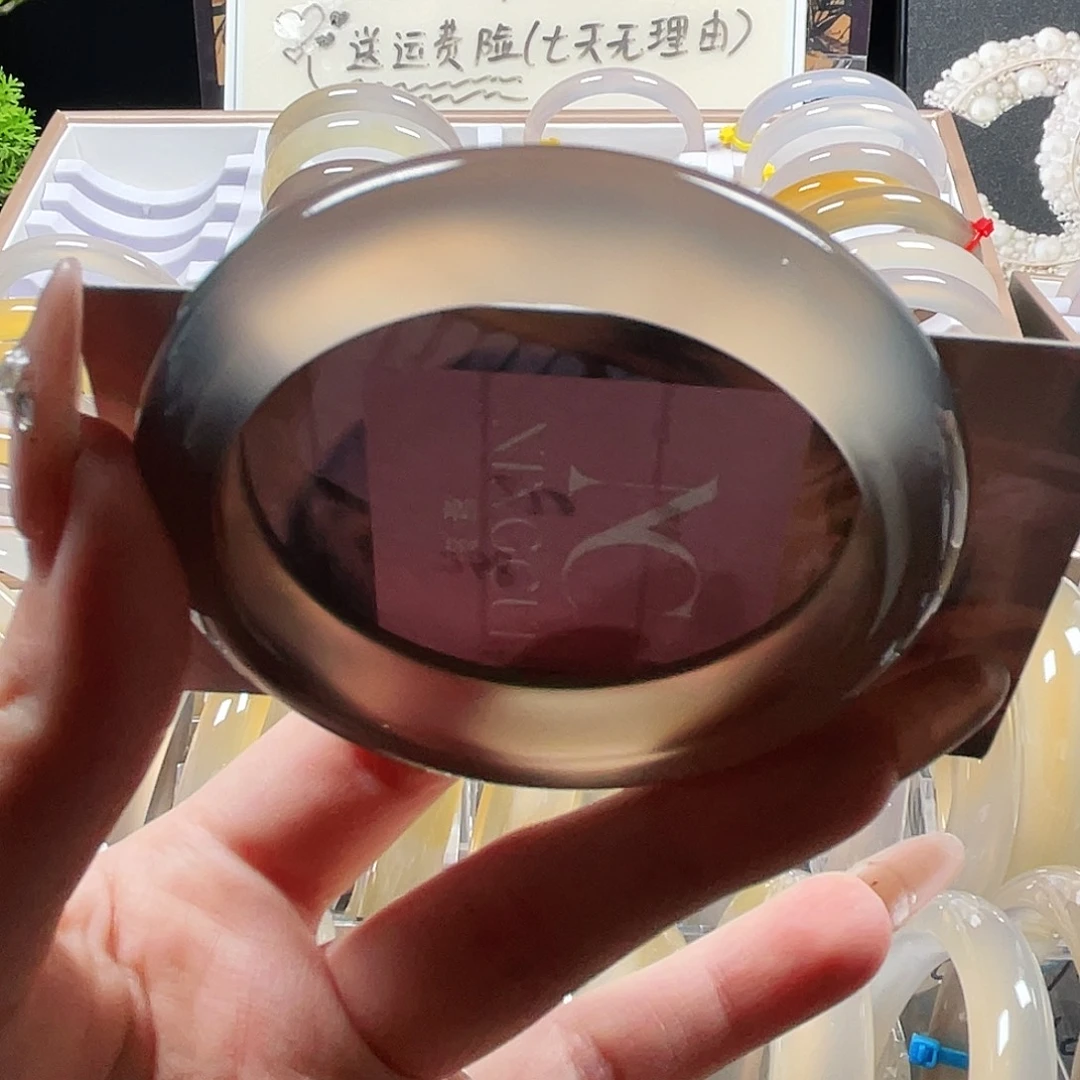 艾***尔手镯玛瑙/玉髓未镶嵌