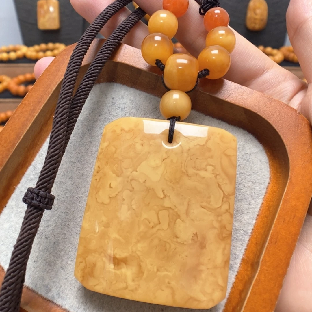 蜜蜡未镶嵌颈饰蜜蜡