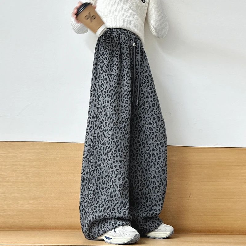 女童加绒裤子秋冬装2024新款洋气儿童一体绒阔腿裤秋季女大童长裤