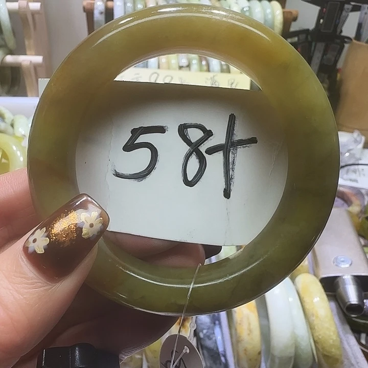 透闪石-蛇纹石玉未镶嵌手镯