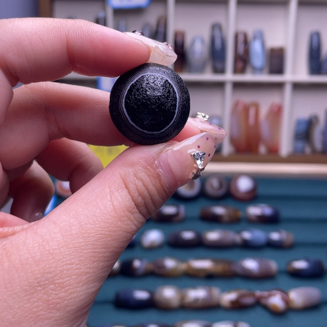 M***.玛瑙/玉髓合金颈饰