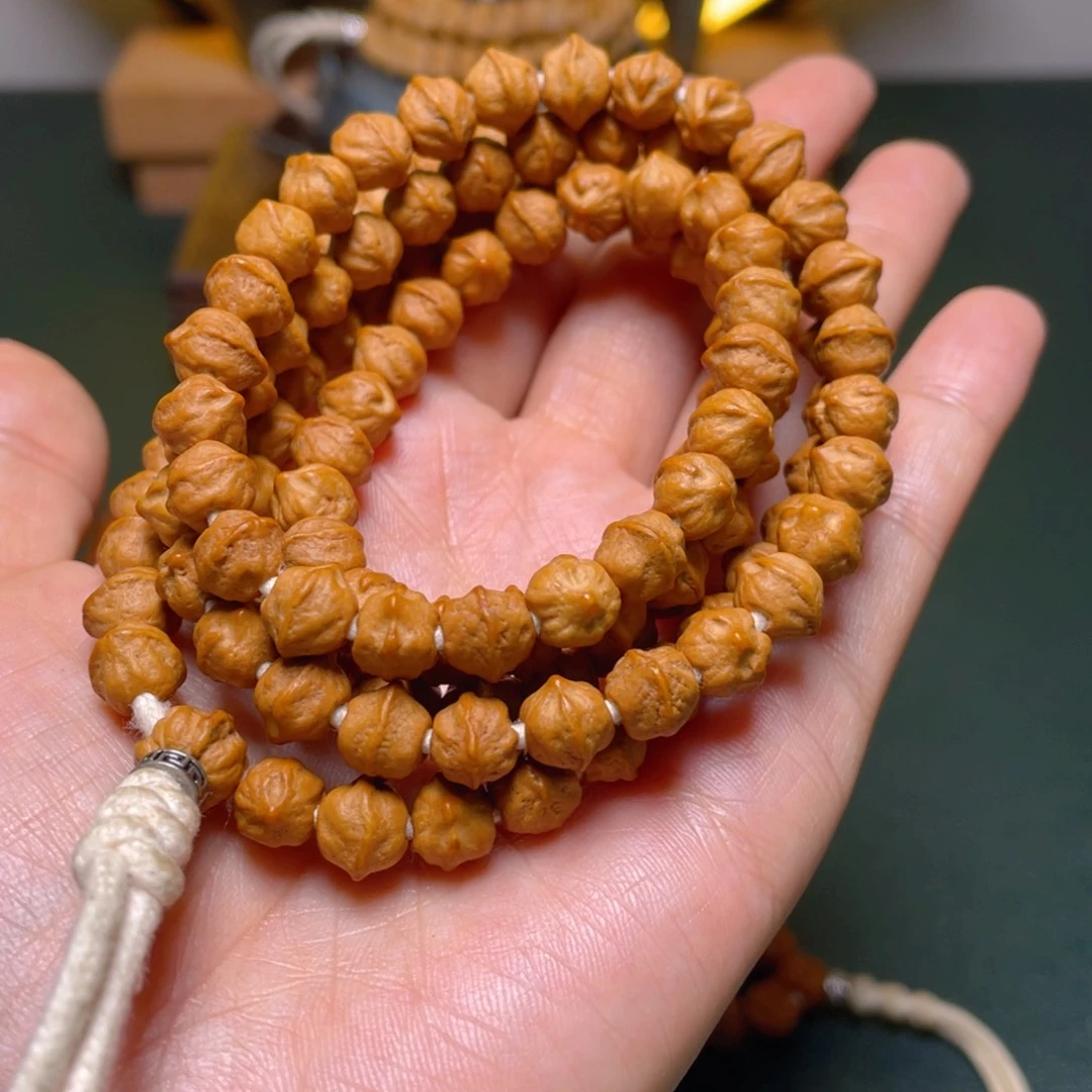 吊坠柏香籽/百香籽白牙横打长串