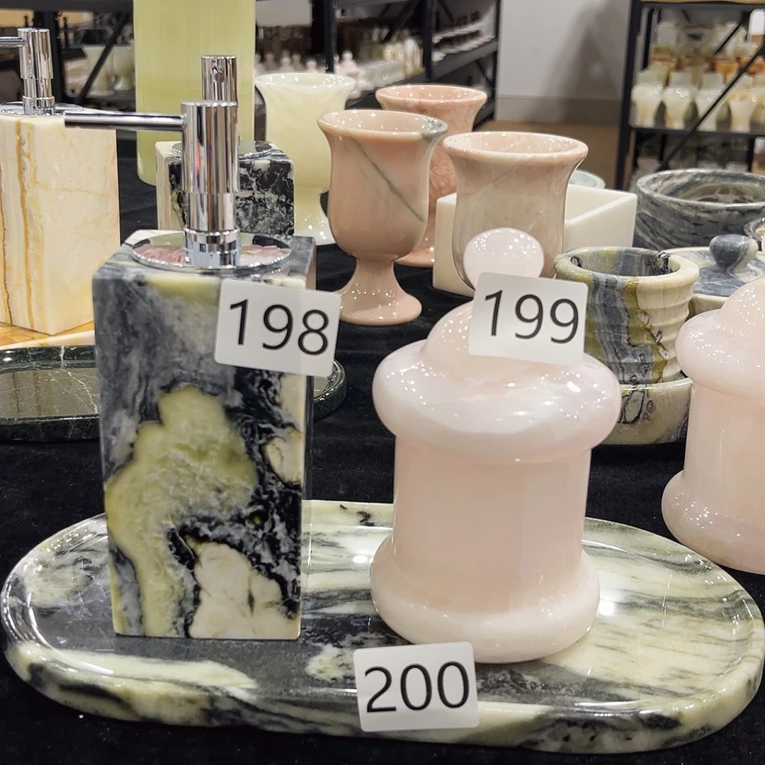 198.199.200粉玉房子暮光按压瓶+大赛道30×15