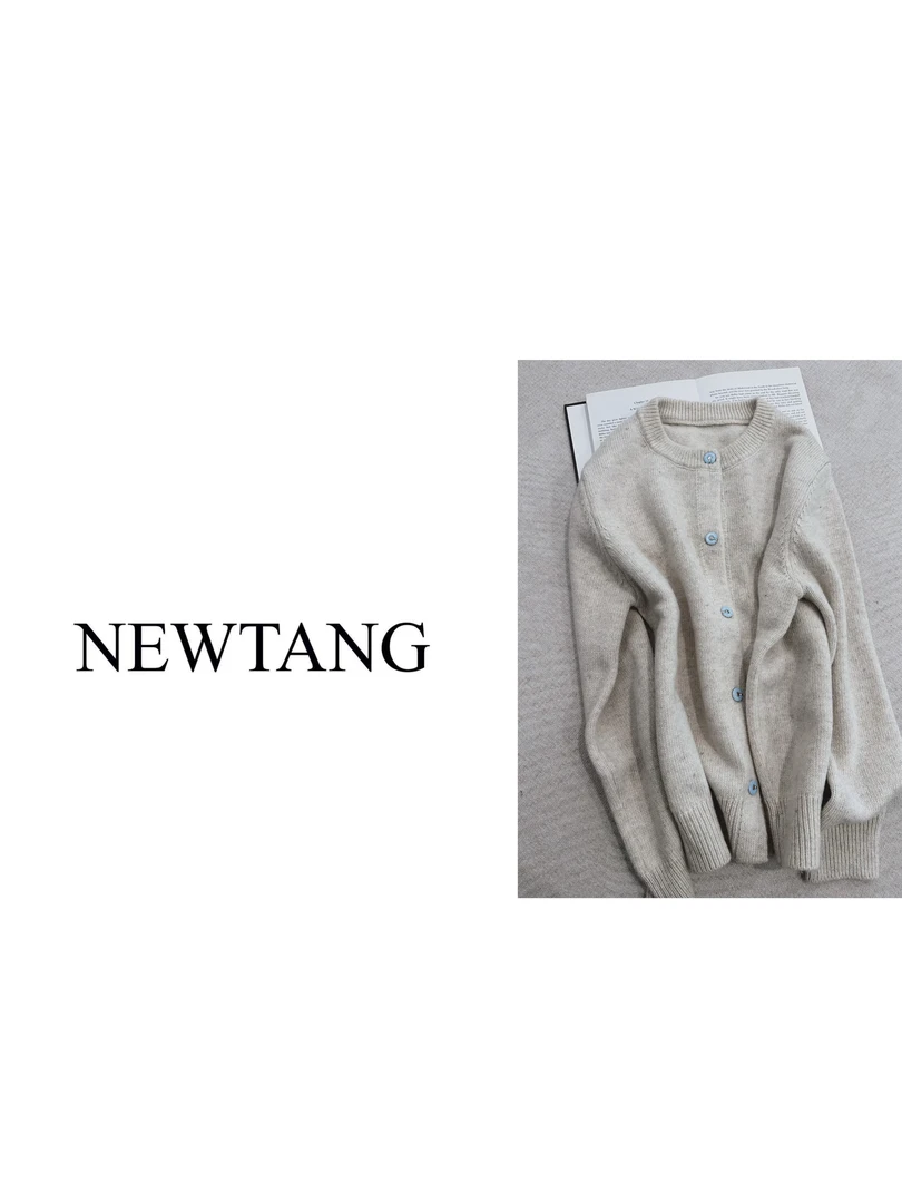 【璨蓝星辰】043新款精致圆领针织衫秋冬季上衣 米色