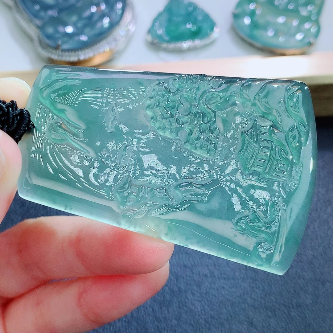 翡翠未镶嵌颈饰翡翠