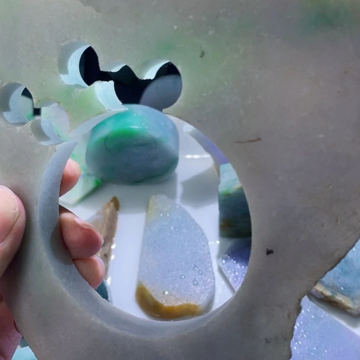 颈饰未镶嵌翡翠天然缅甸翡翠料子