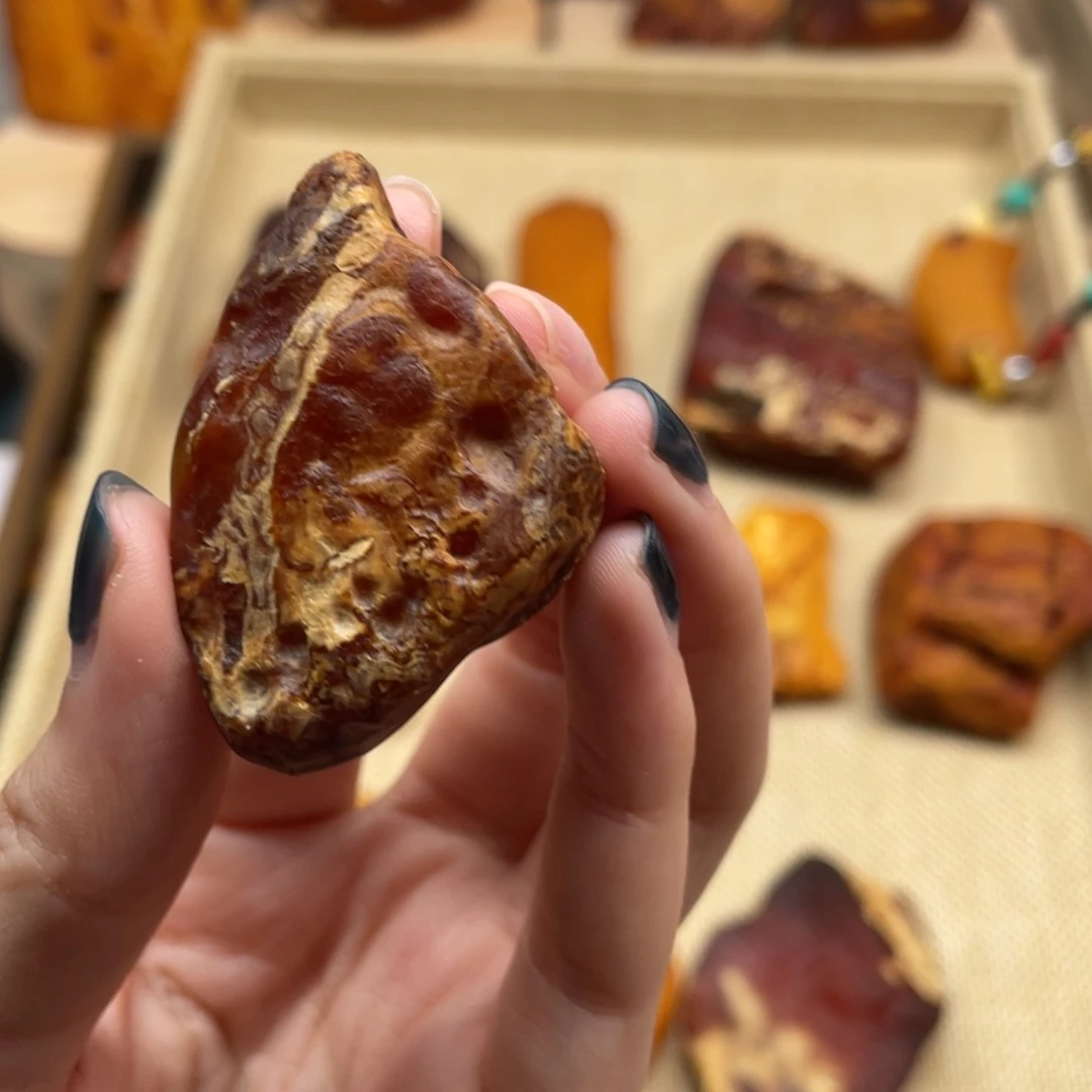 琥珀未镶嵌珠宝奇石