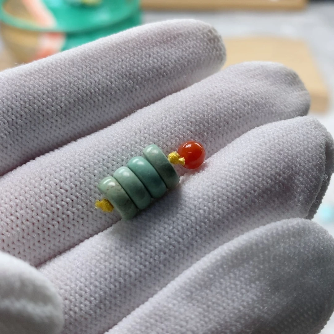 南红玛瑙颈饰未镶嵌