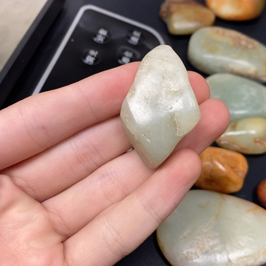 和田玉（糖玉）未镶嵌挂件