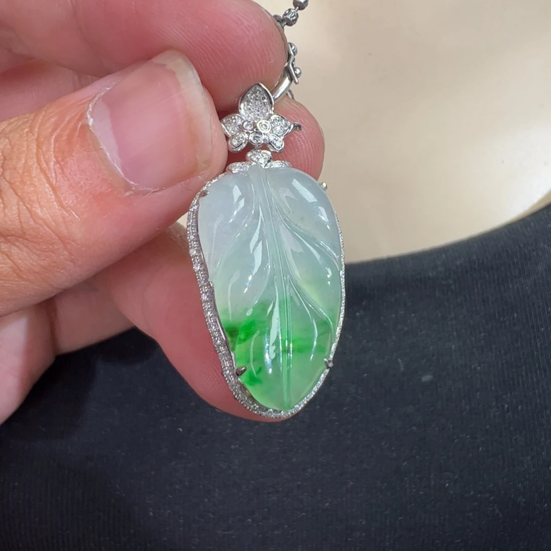 翡翠18K金镶嵌吊坠(不含链)