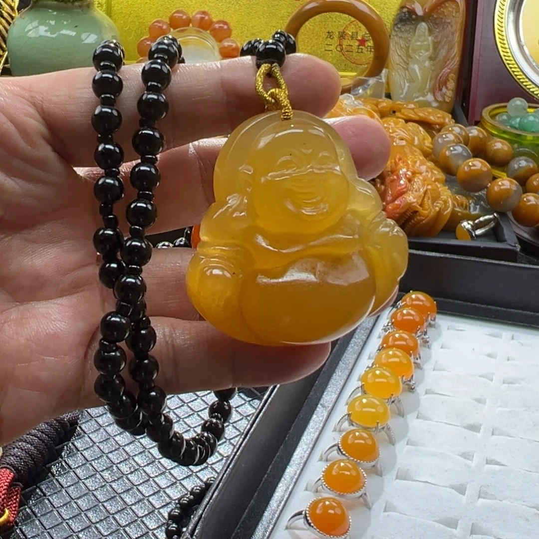 颈饰未镶嵌石英质玉