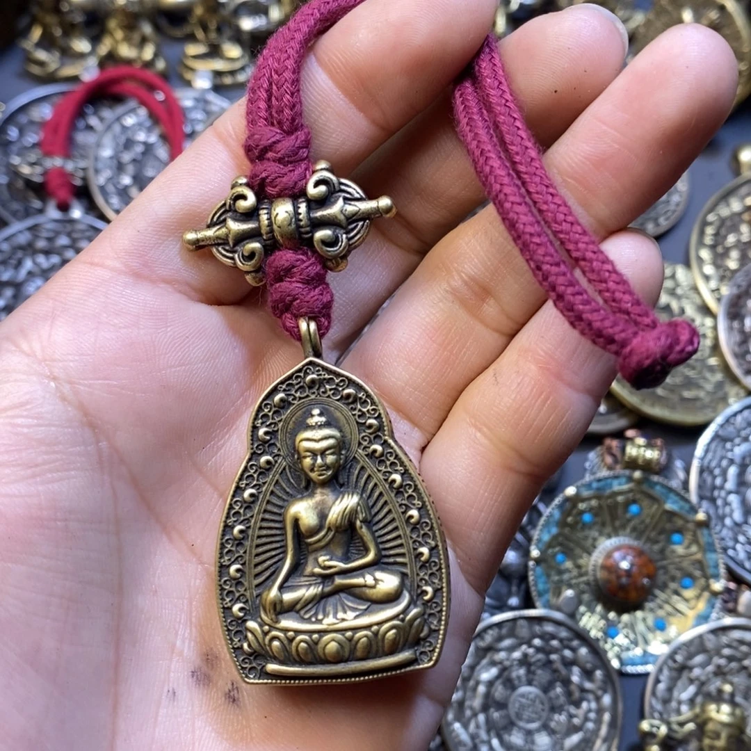 藏式释迦摩尼搭配挂件