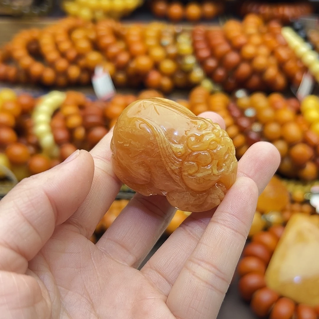 琥珀未镶嵌珠宝奇石