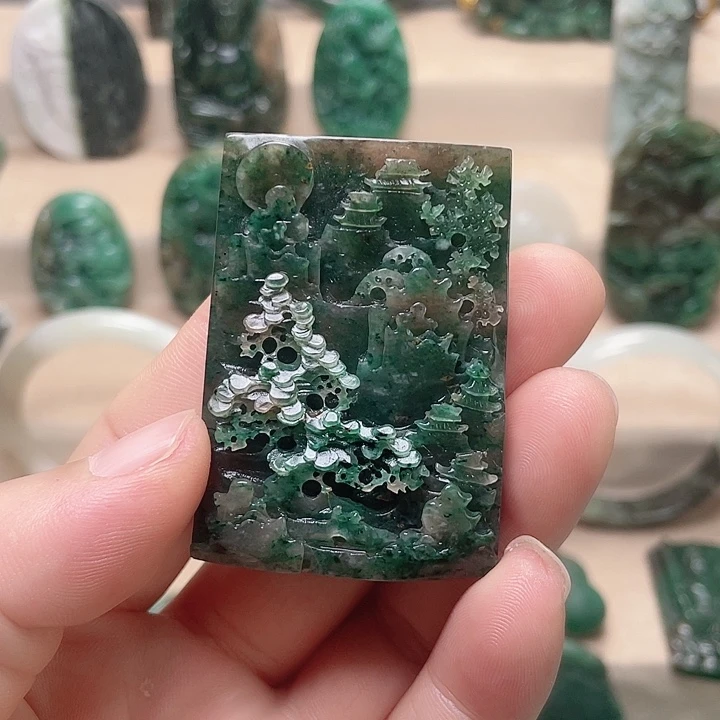 未镶嵌独山玉颈饰