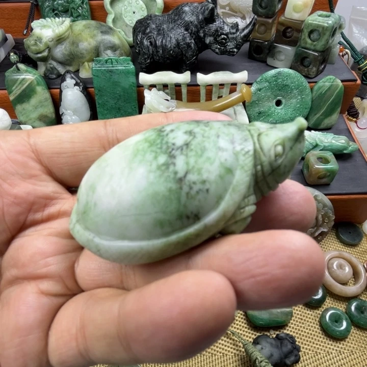 独山玉未镶嵌珠宝半成品