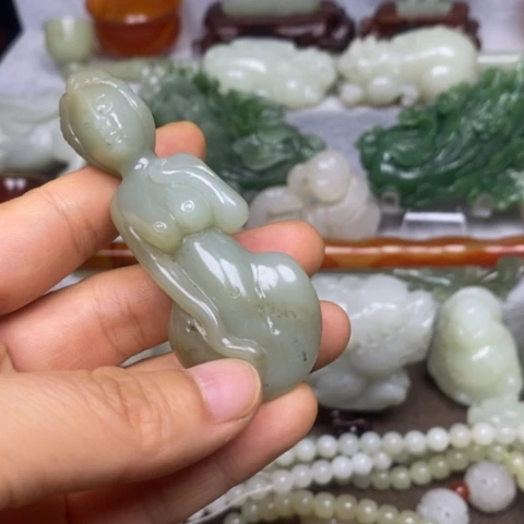 风***起和田玉未镶嵌挂件