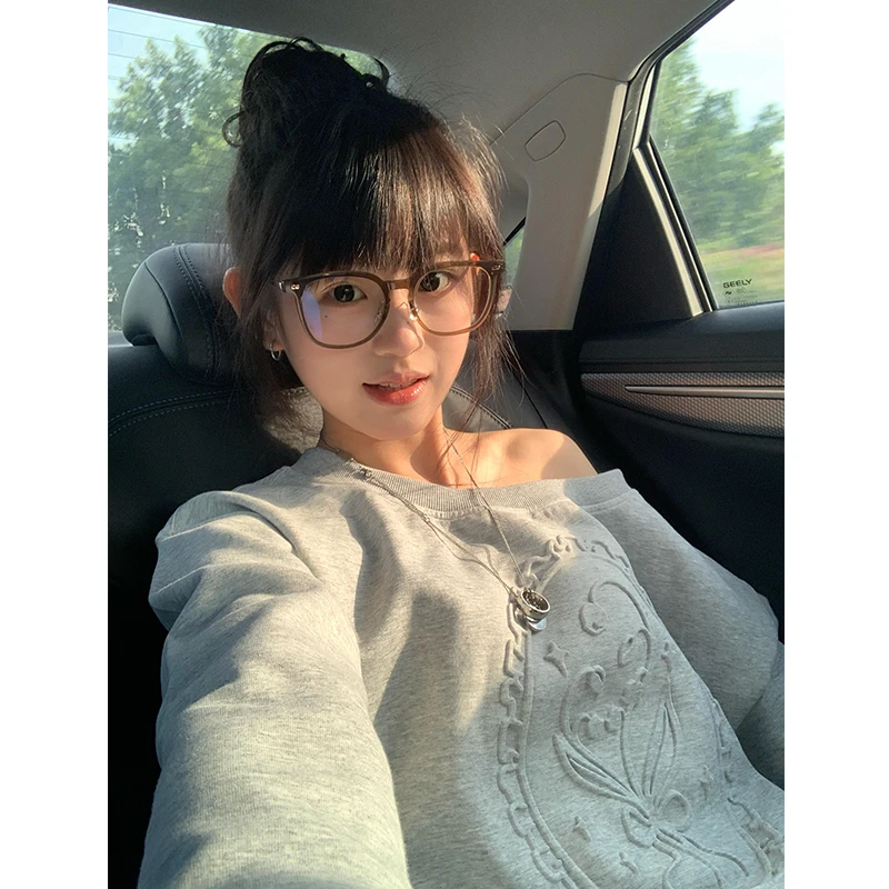 【珂塔芙】浮雕花束斜肩长袖卫衣女春秋宽松设计感小众休闲百搭上衣