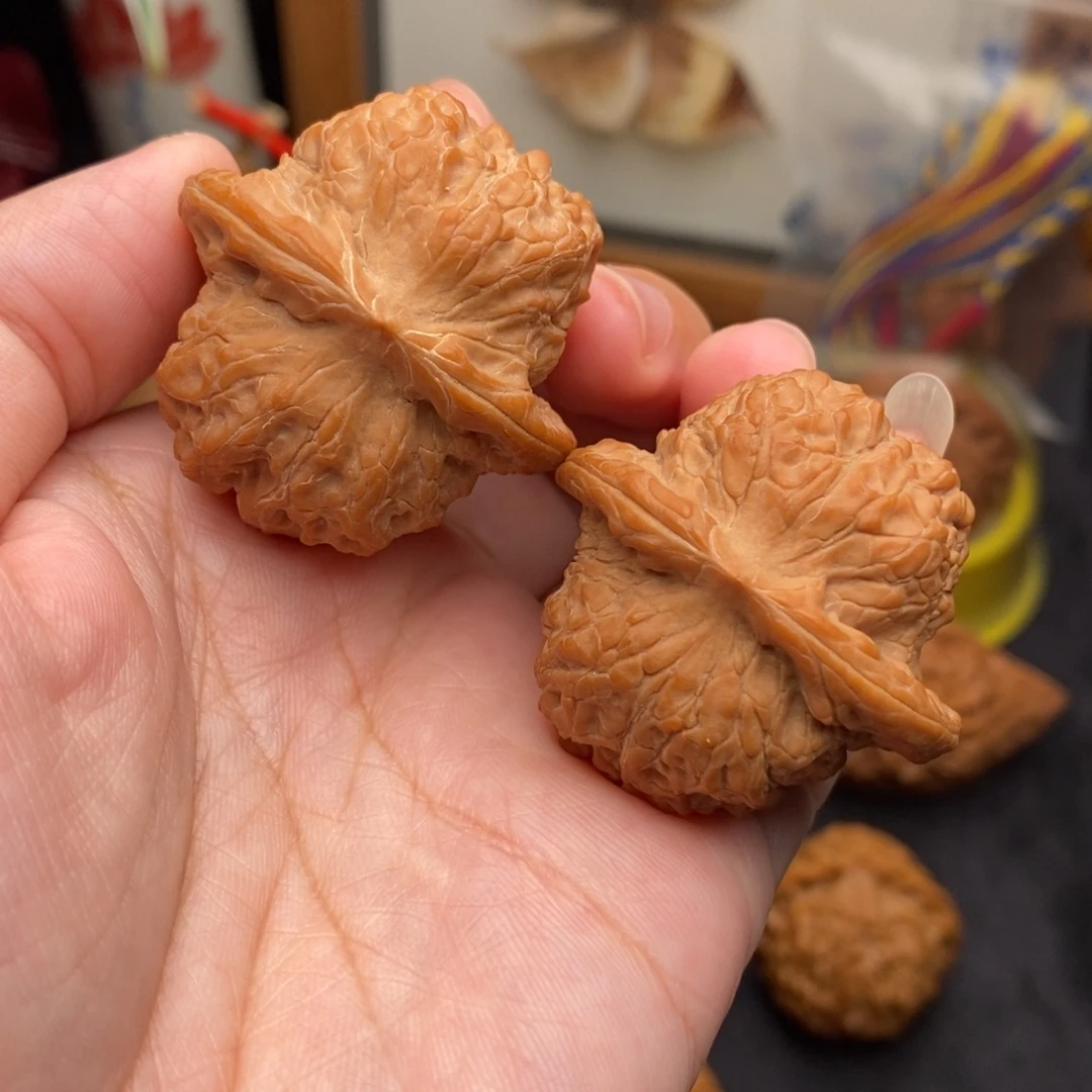 文玩核桃把件38血麒麟