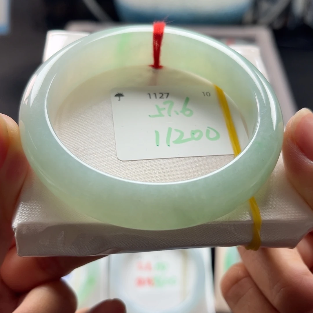 翡翠未镶嵌手镯57.6正圈