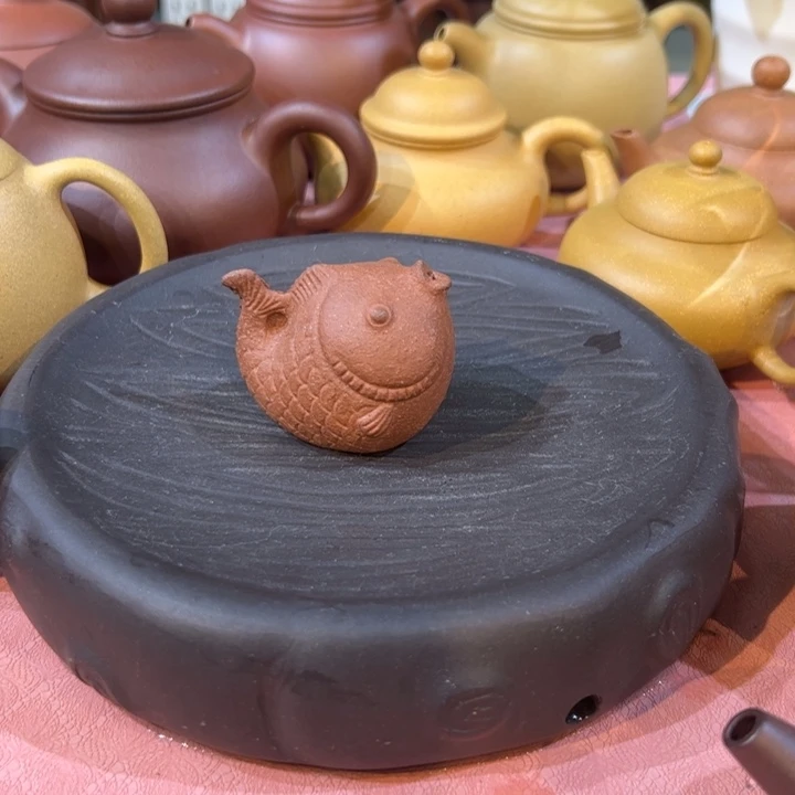 紫砂茶壶茶宠鲤鱼将坡泥