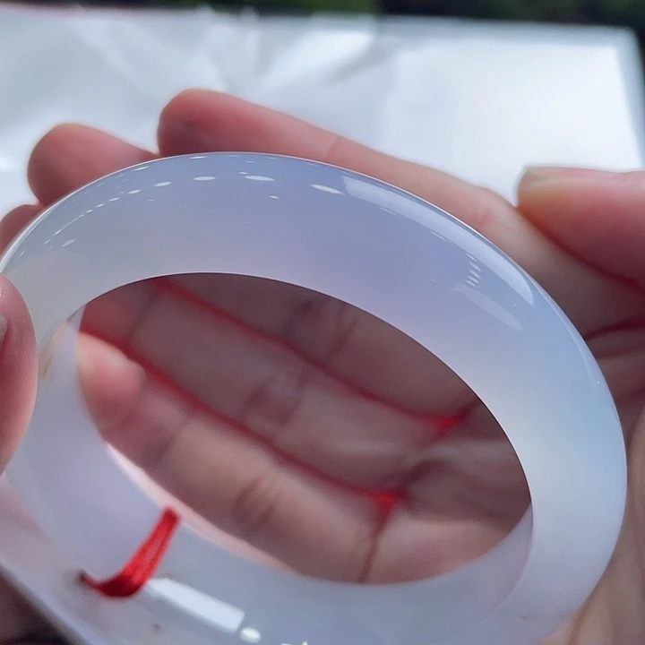 翡翠未镶嵌手镯54.1淡淡粉